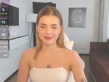 girl Free Live Sex Cams with adrianawow1