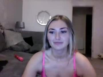 girl Free Live Sex Cams with bigbattyblondexo