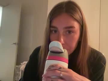 girl Free Live Sex Cams with akinkykittyy