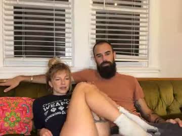 couple Free Live Sex Cams with tellmetaji