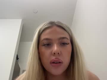 girl Free Live Sex Cams with emabluee2