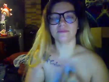 couple Free Live Sex Cams with prettykitty4209