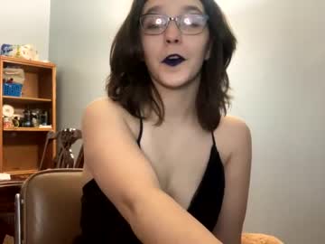 girl Free Live Sex Cams with slender_the_potato