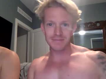 couple Free Live Sex Cams with urwhitechocolate